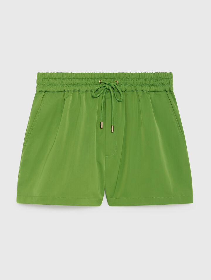 Shorts aus Funktionsmaterial