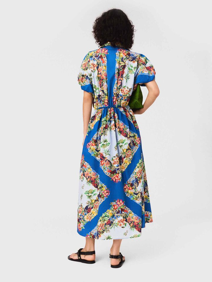 Langes gemustertes Kleid