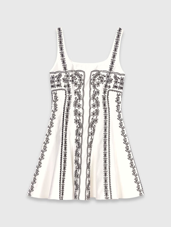 Kurzes besticktes Trägerkleid