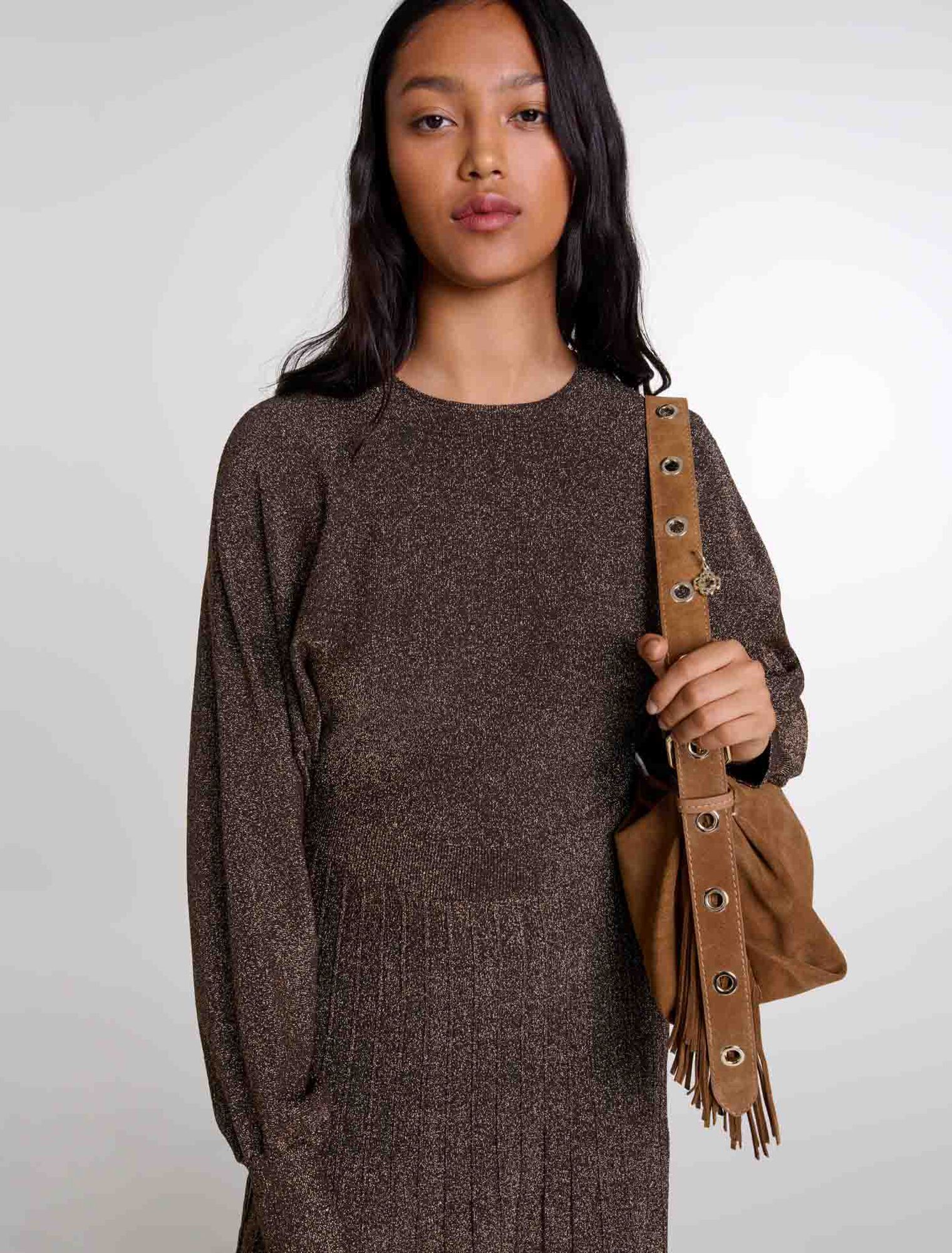 Langes Kleid aus glänzendem Strick