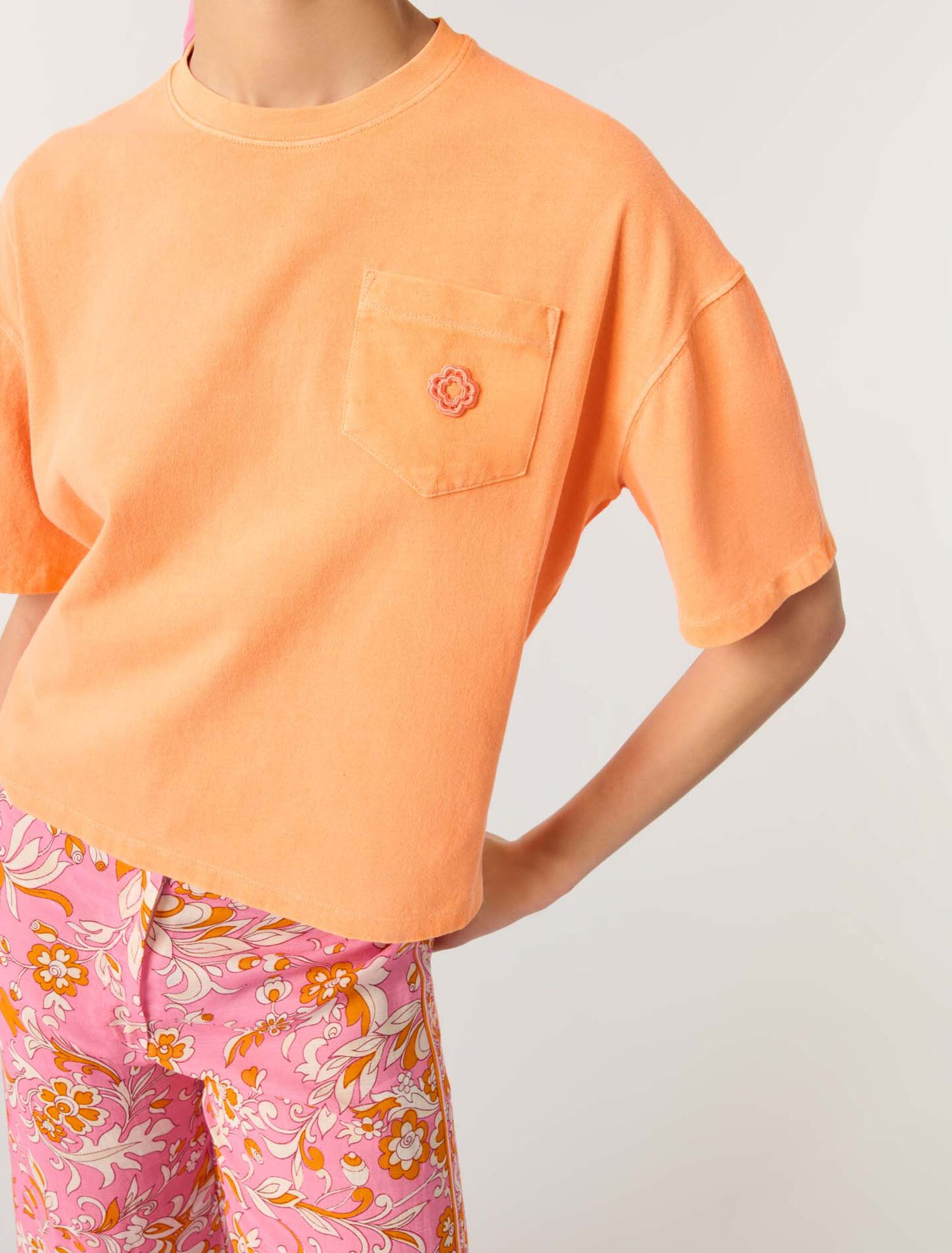 T-Shirt mit Zierlogo