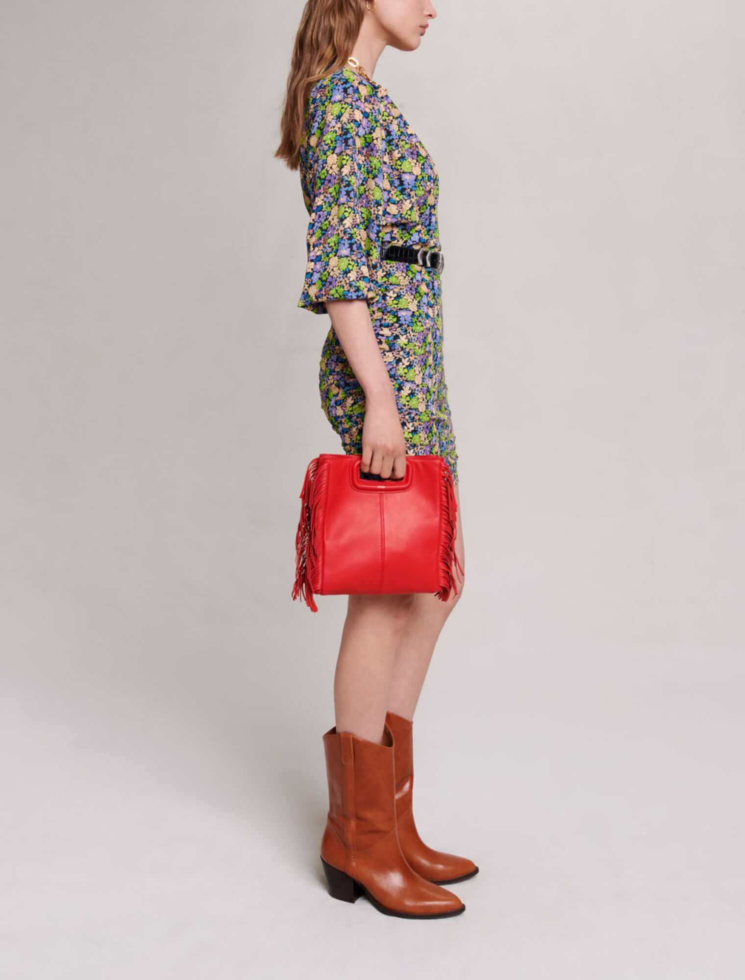 Kurzes Kleid mit Blumenmuster