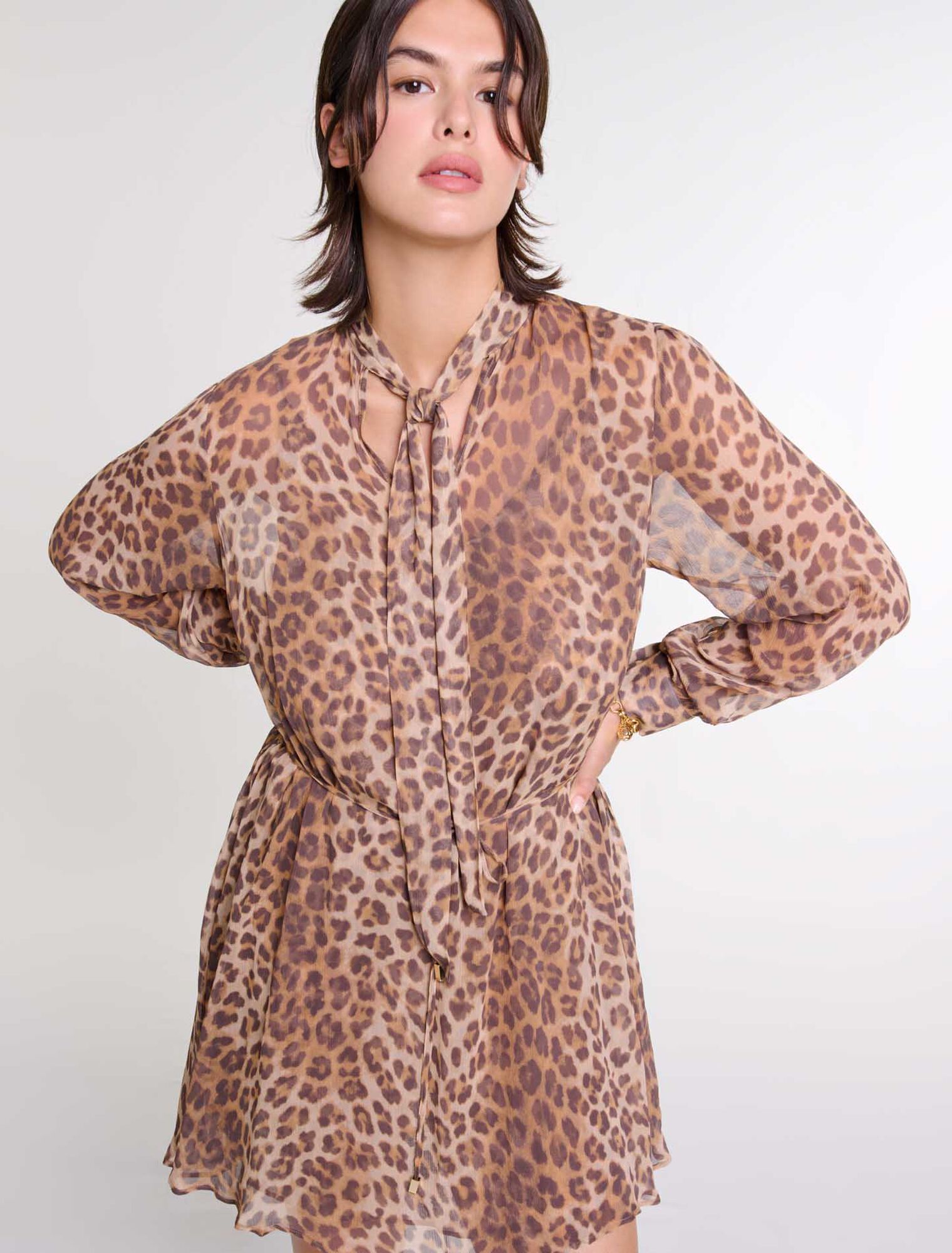 Kurzes Kleid mit Leopardenmuster