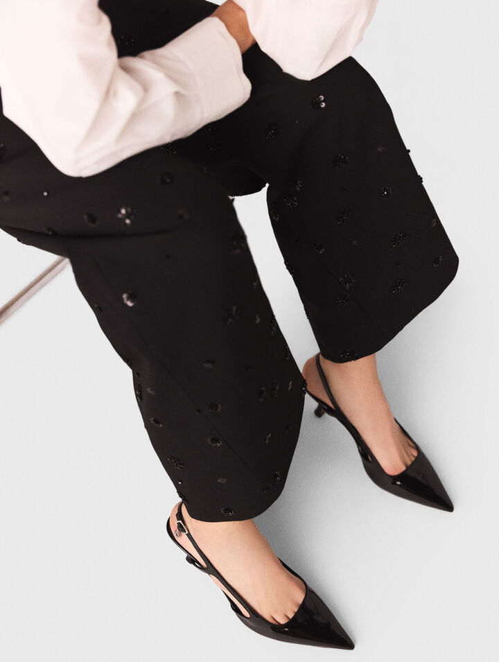 Bestickte Hose mit Trägern