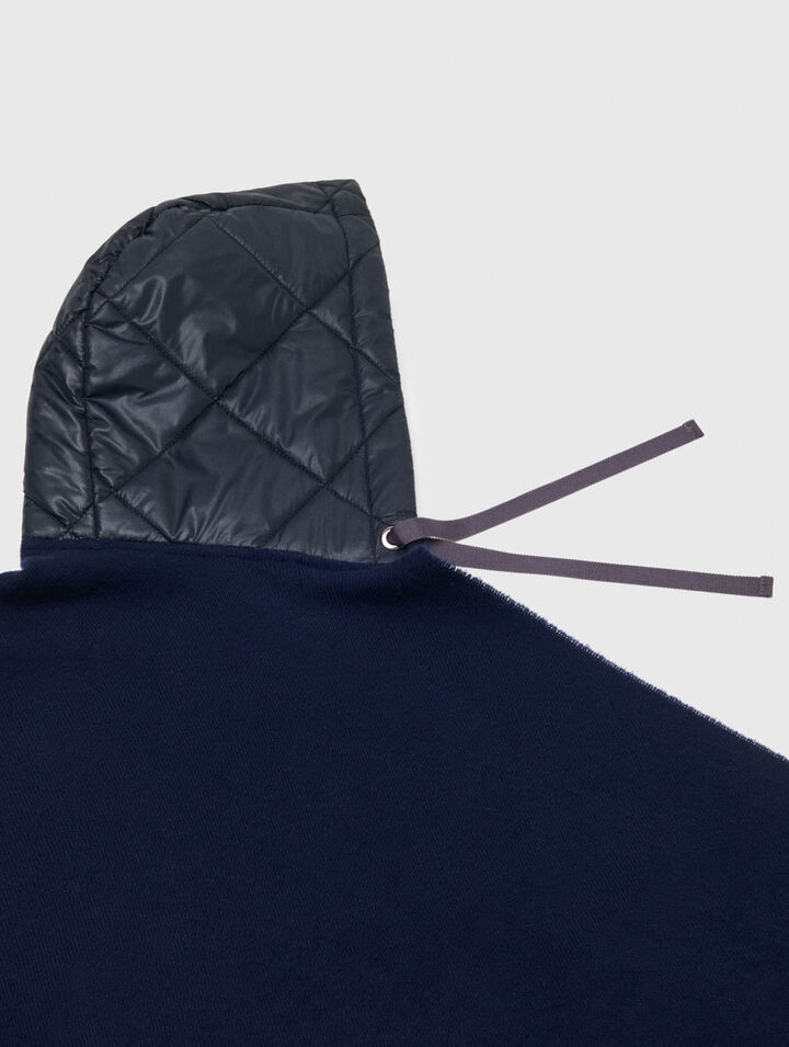 Wollponcho mit Kapuze