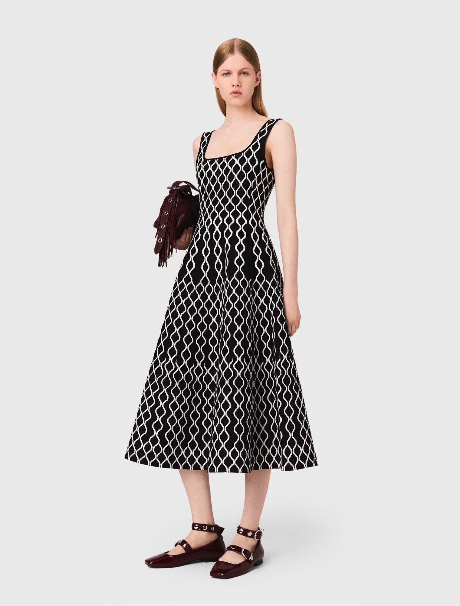 Midikleid aus Jacquard-Strick