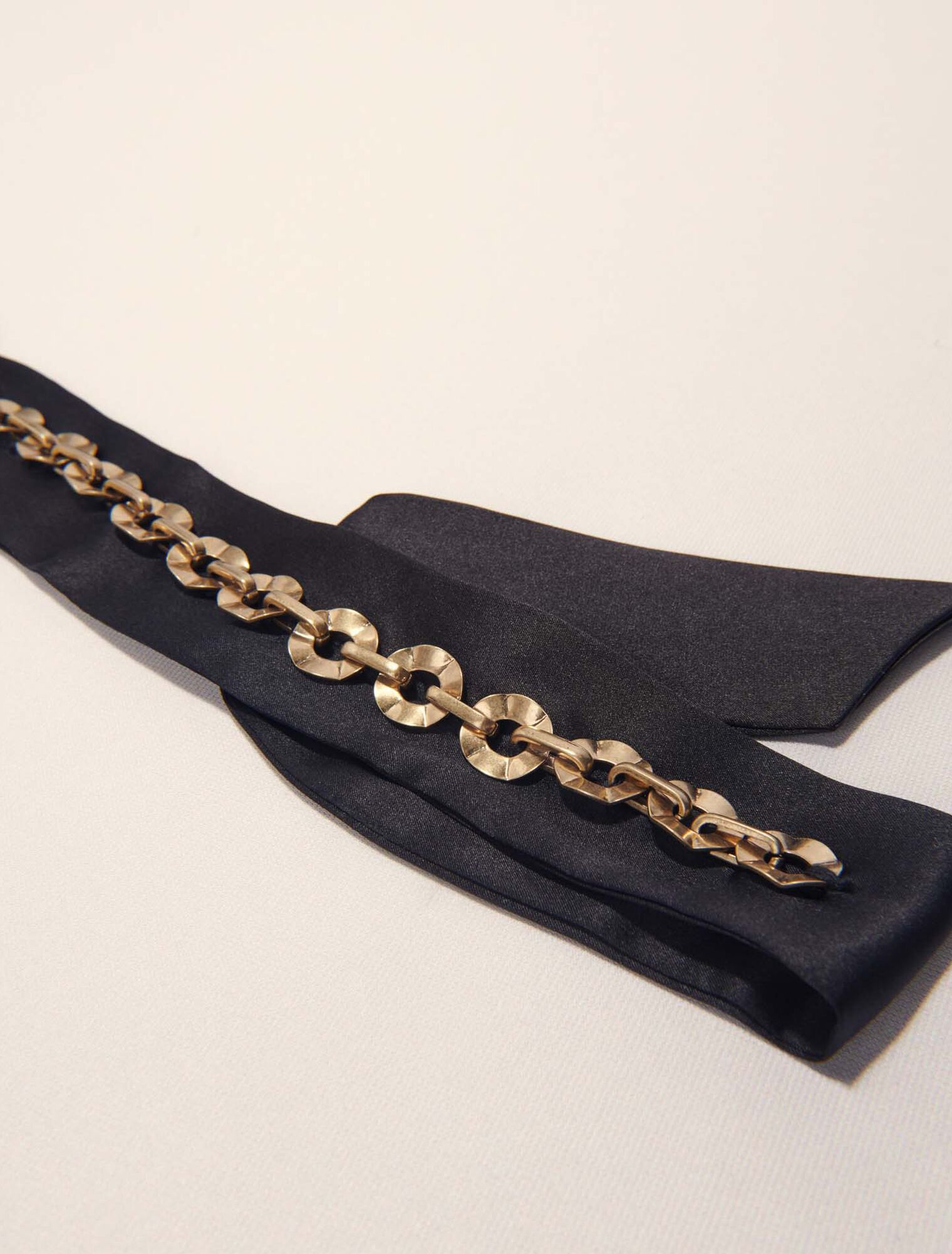 Twilltuch mit Kette