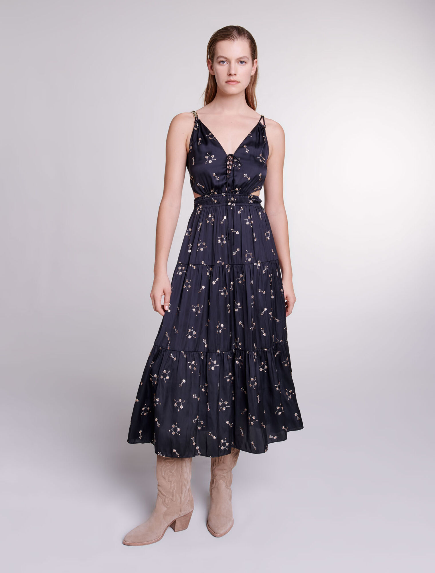 Besticktes Kleid mit Pailletten