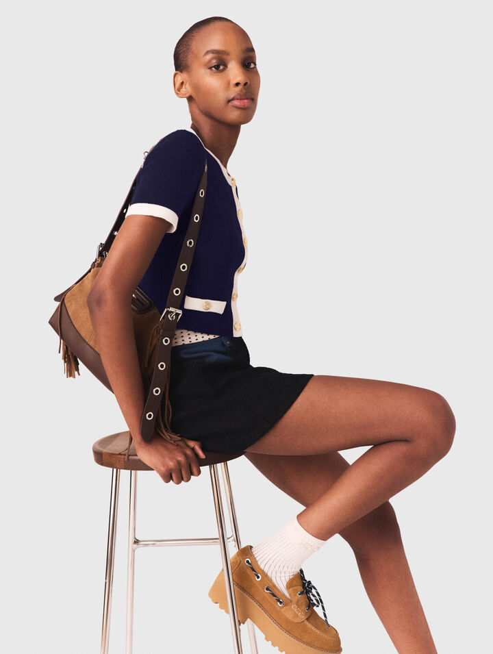 Kurzer Cardigan mit Kontrastdetails