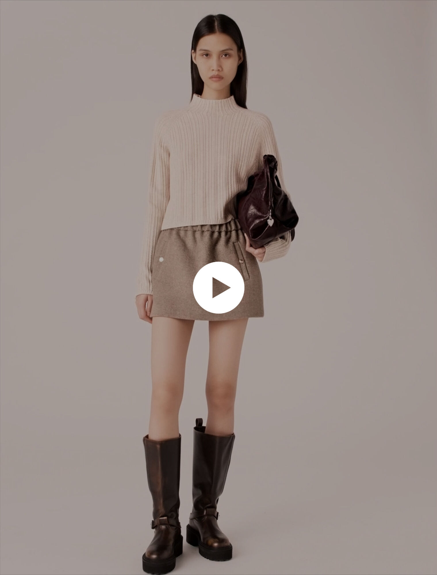 Kurzer Zopfstrickpullover