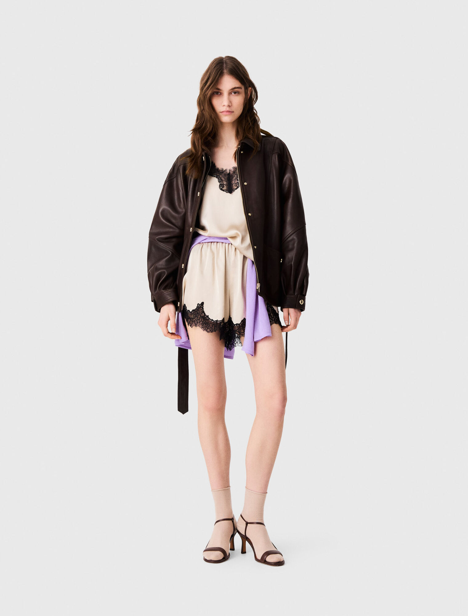 Satin-Shorts mit Spitzendetails