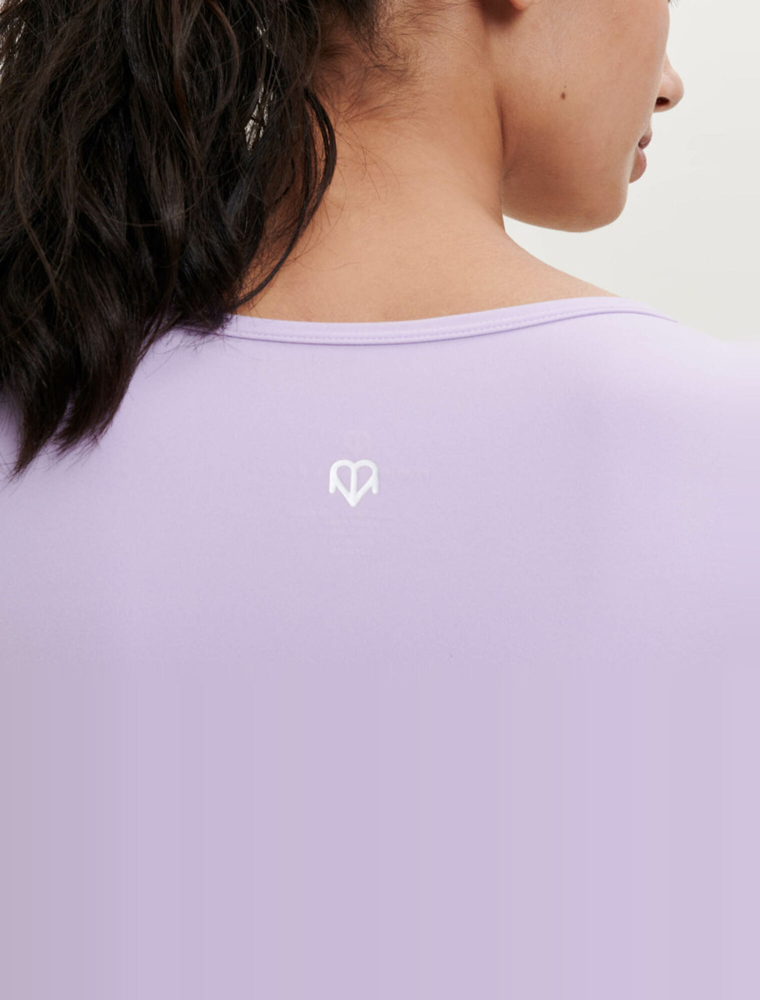 Körpernahes Sporttop