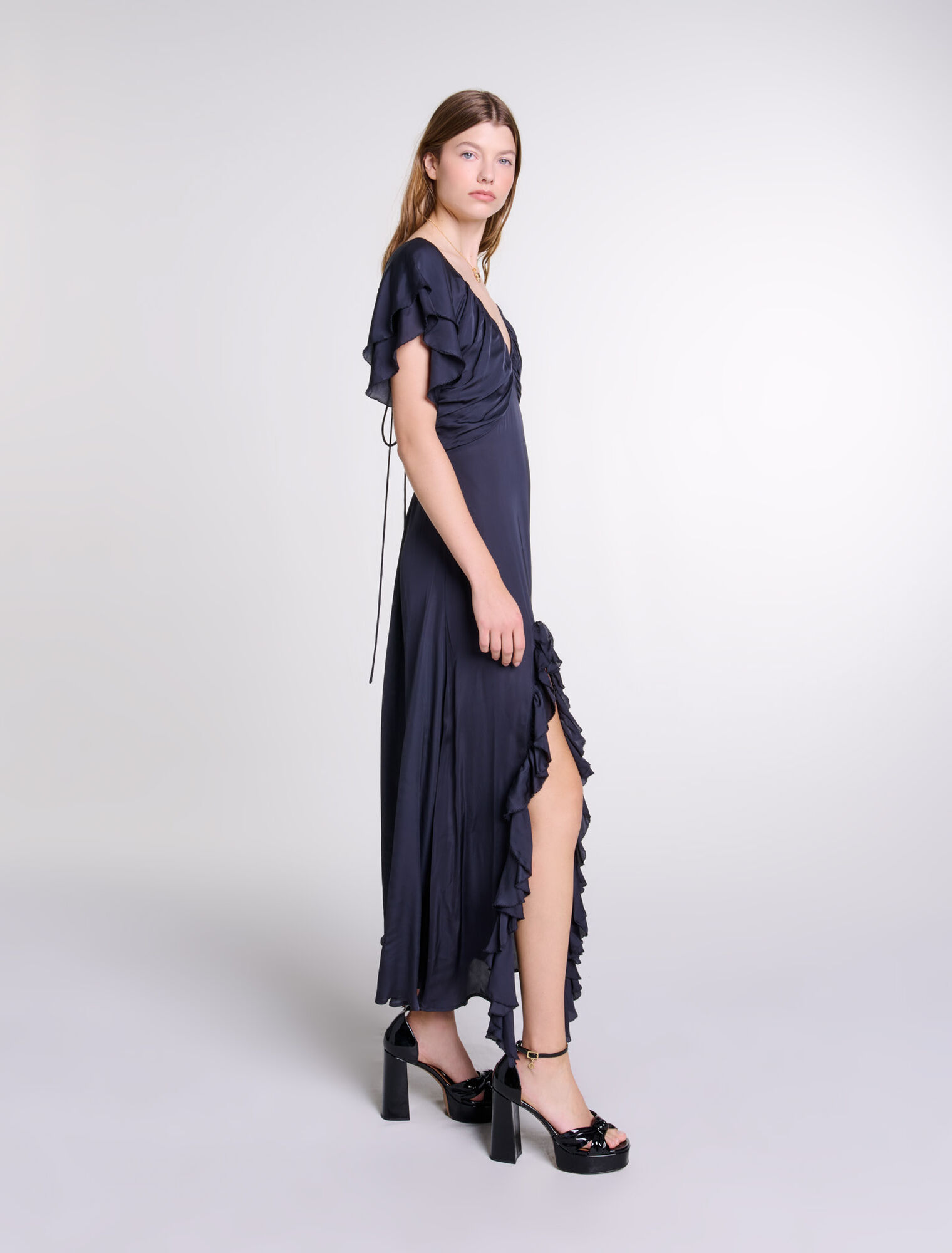 Langes Kleid mit freiem Rücken