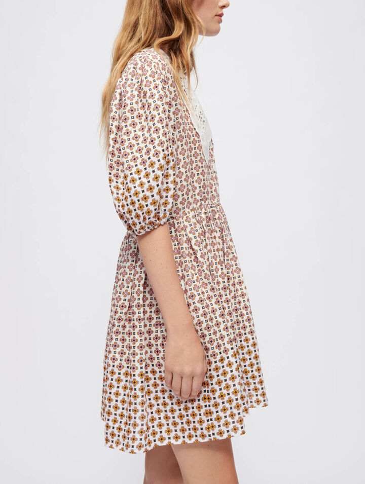 Kleid aus bedrucktem Leinen