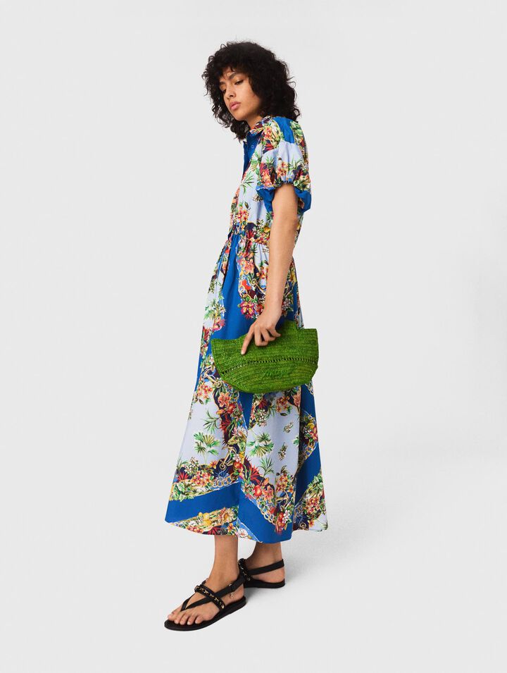 Langes gemustertes Kleid