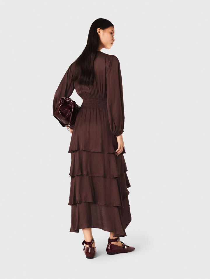 Langes fließendes Kleid mit Volants