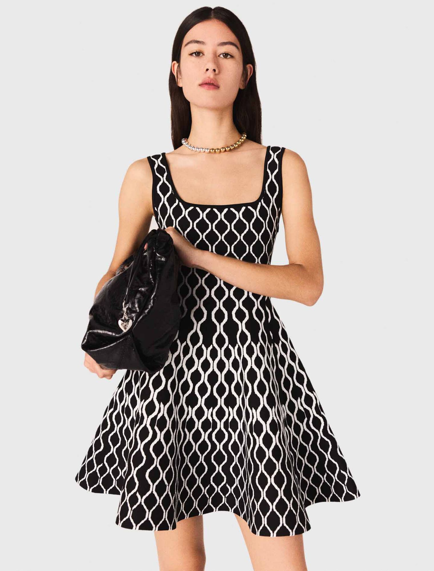 Kurzes Kleid aus Jacquard-Strick