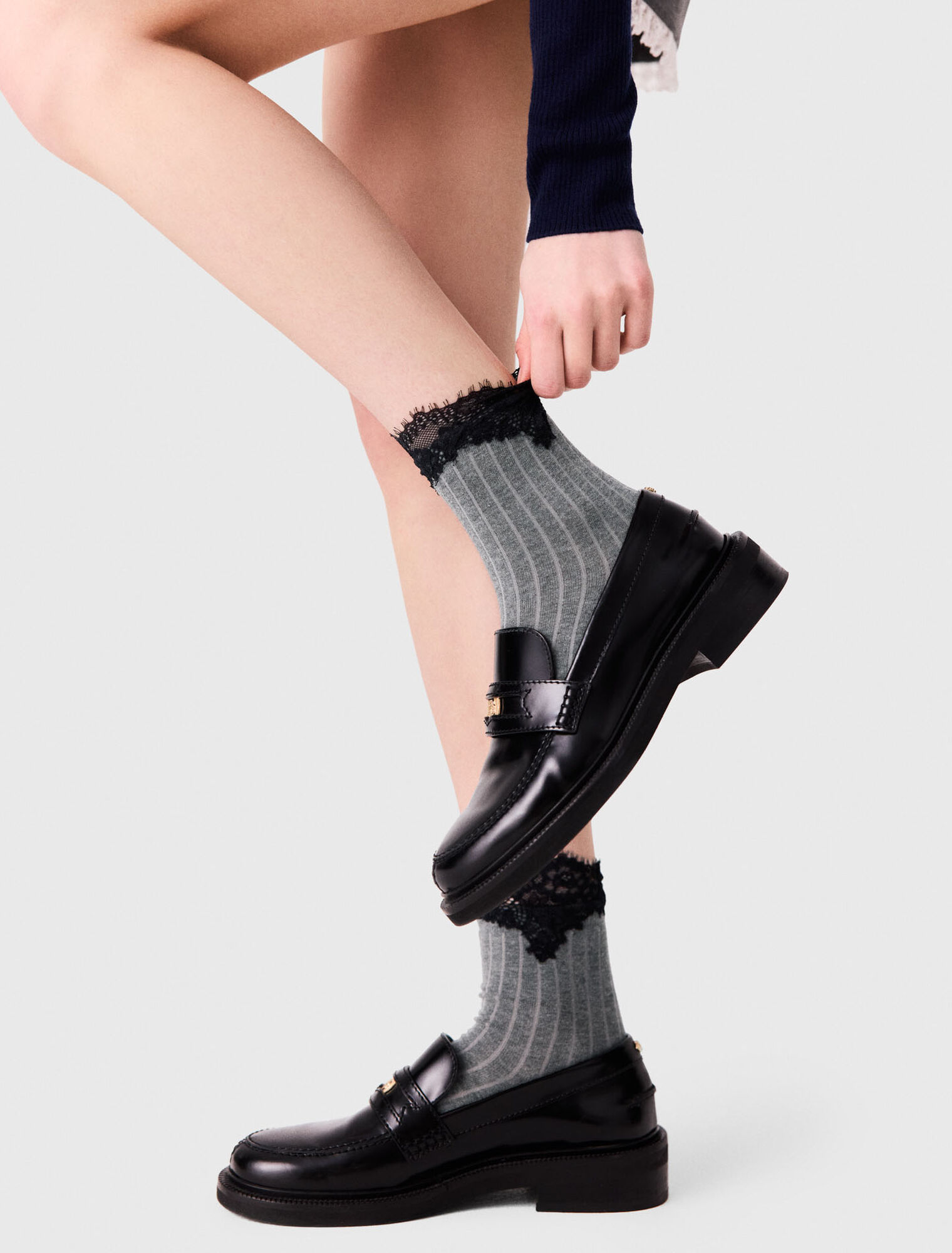 Socken aus Baumwolle und Spitze