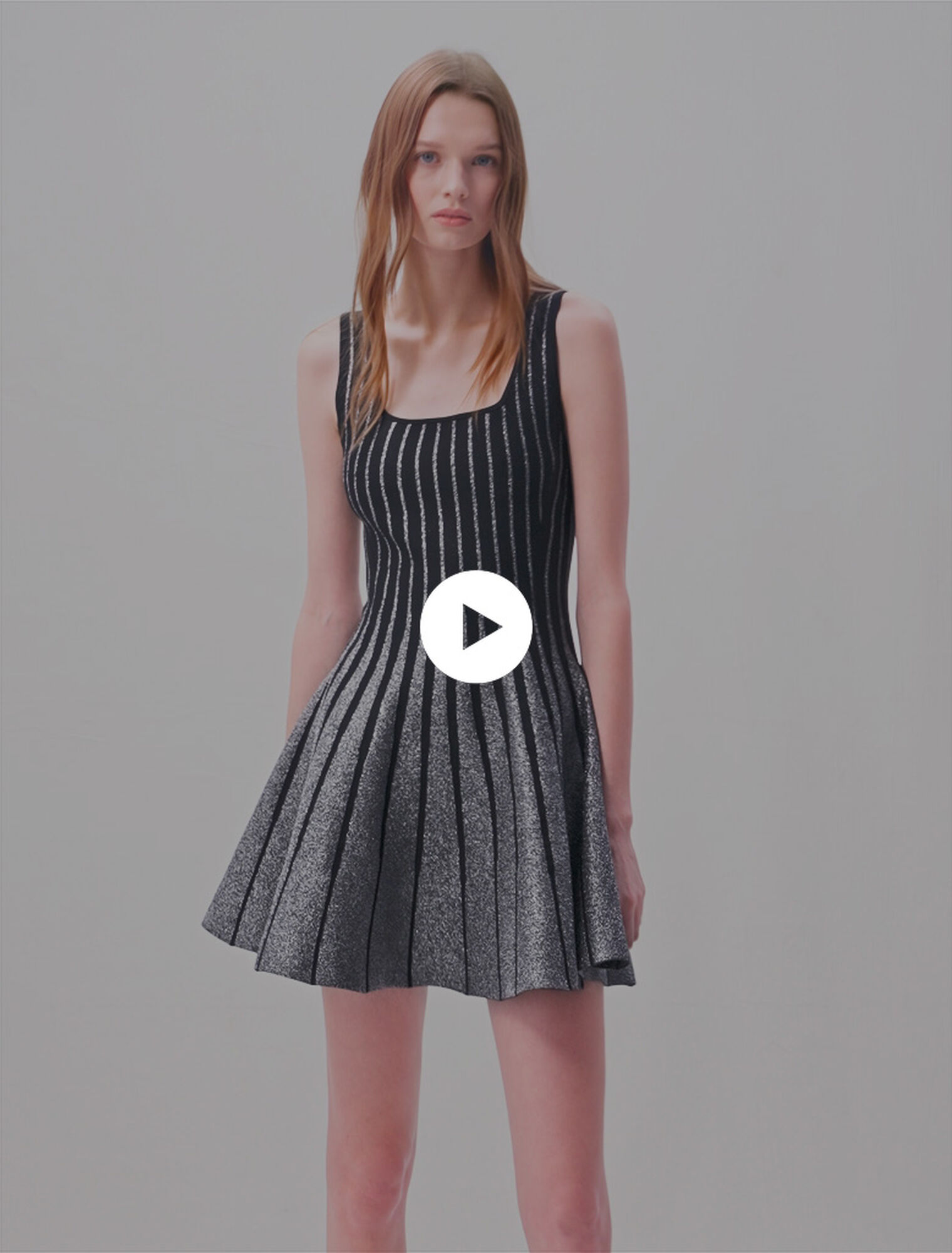 Kurzes Kleid aus Jacquard-Strick