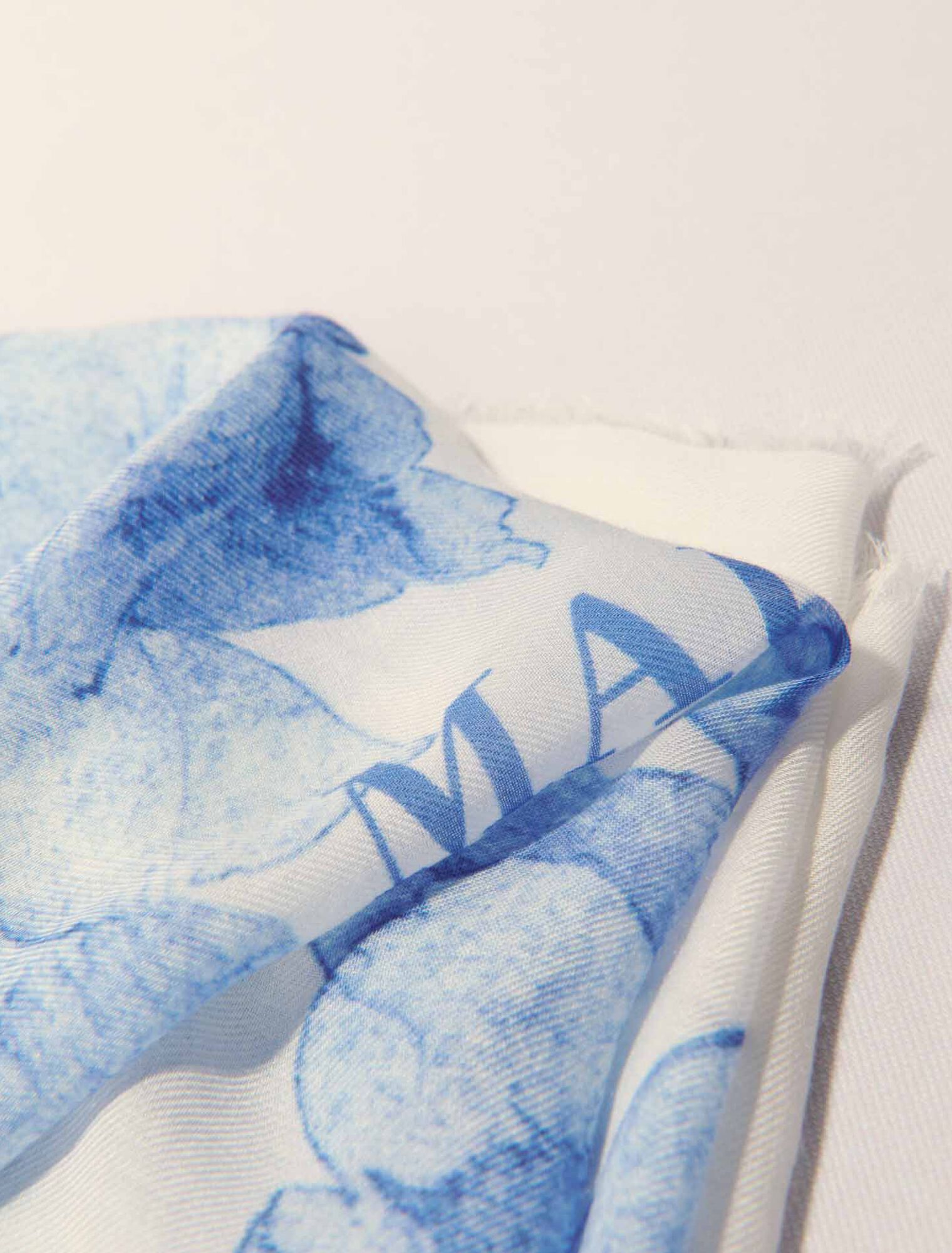 Schal 140x140 zum Thema „Aquarell“
