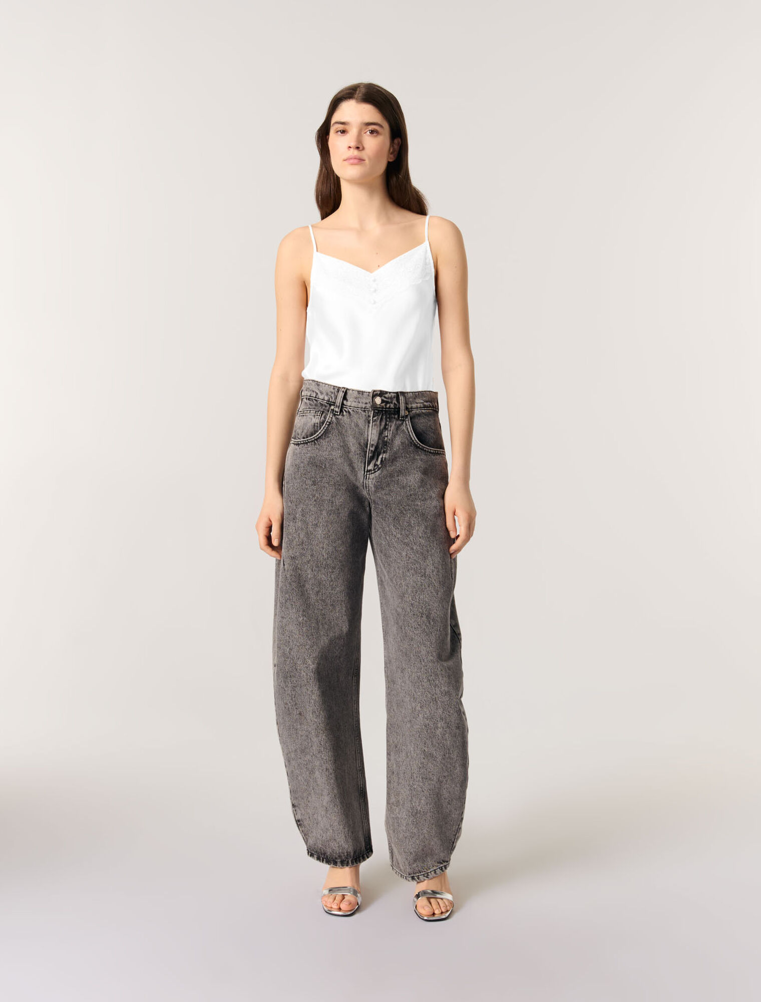 Top aus Seidensatin und Spitze