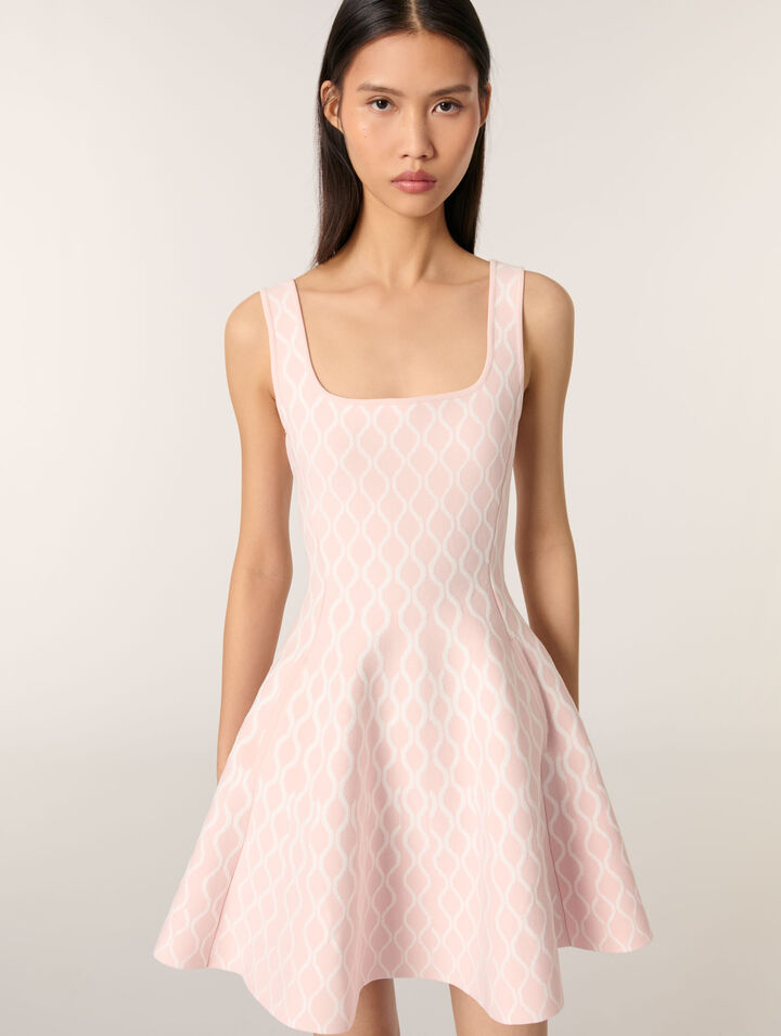 Kurzes Kleid aus Jacquard-Strick