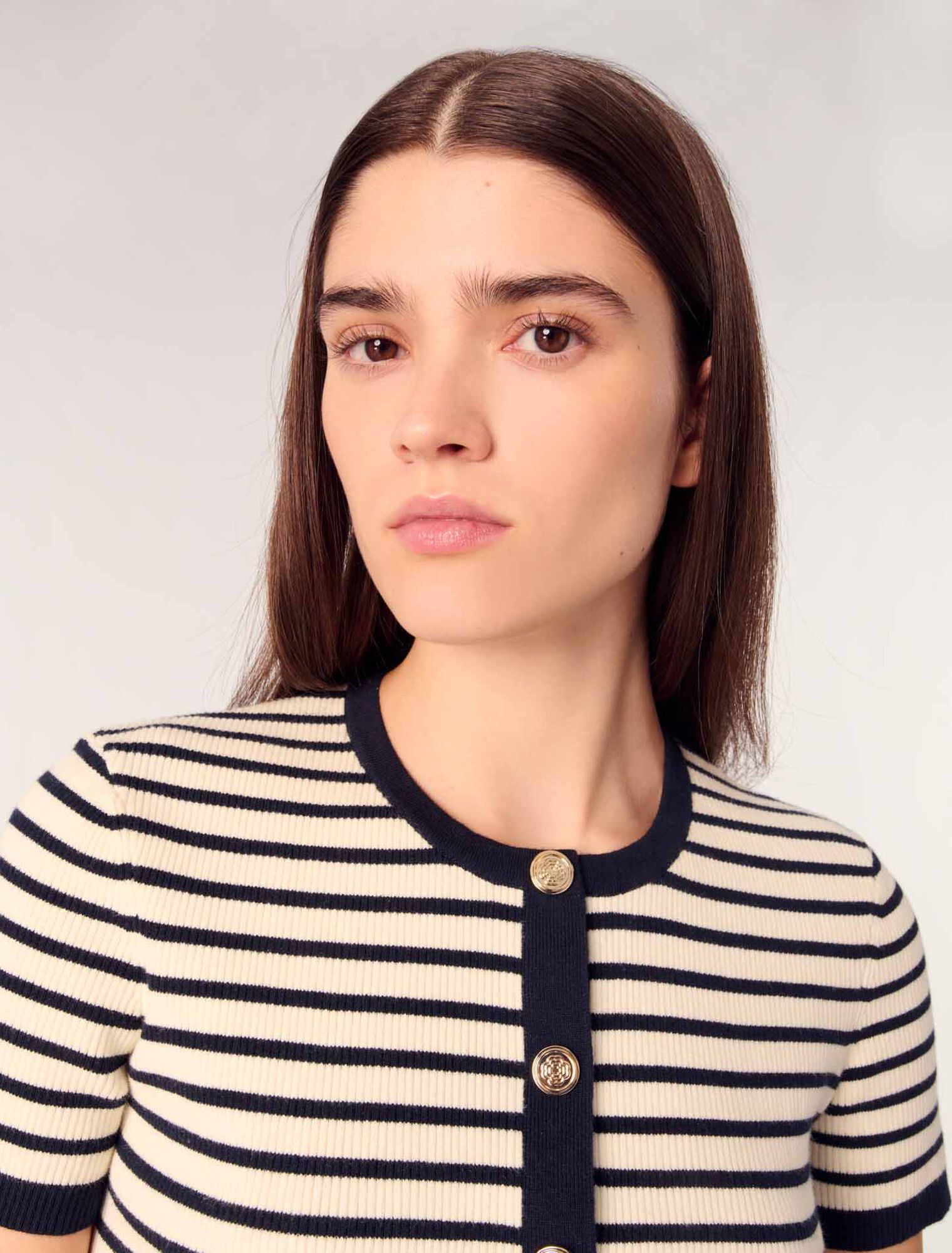 Kurzer Rippstrick-Cardigan