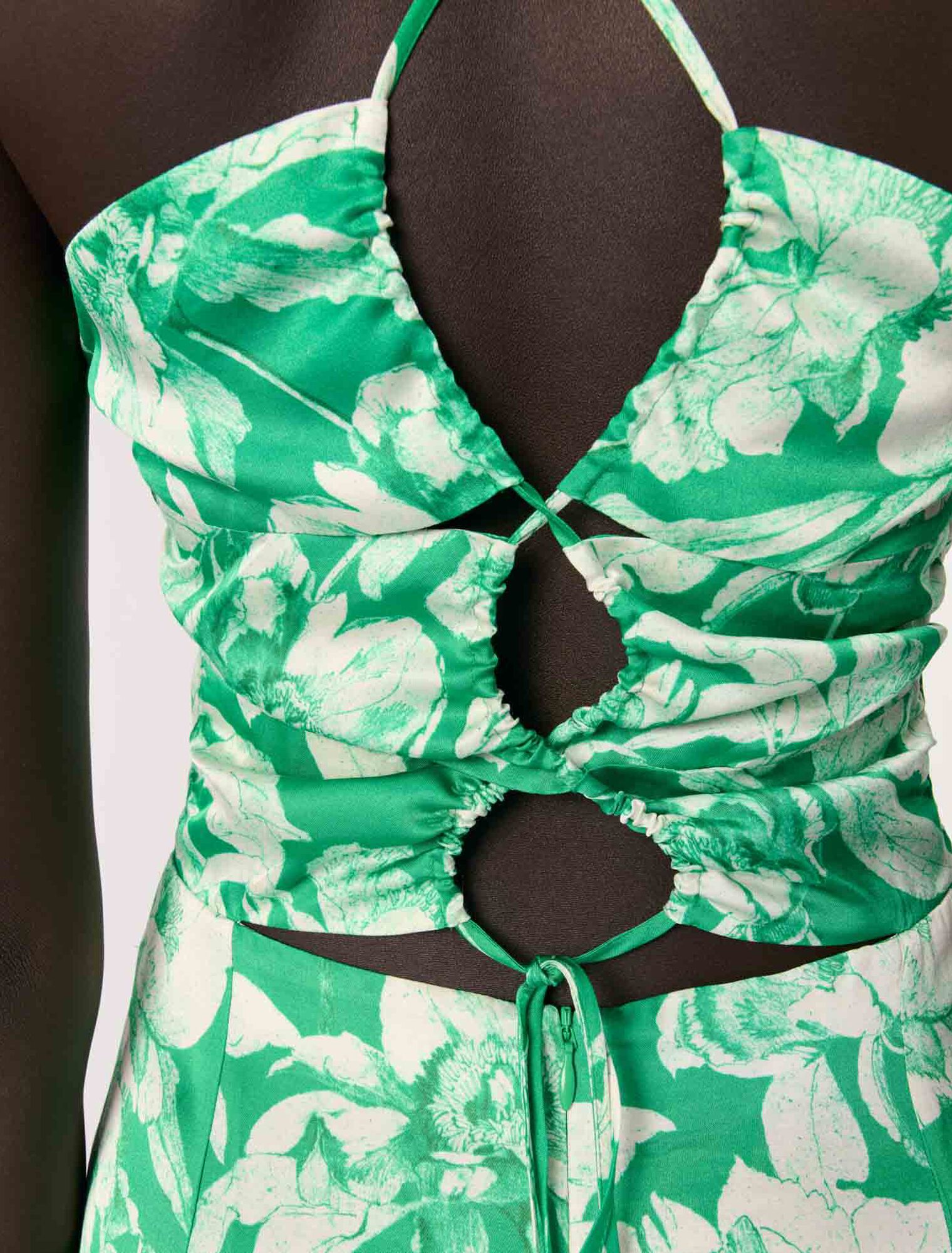 Langes bedrucktes Kleid