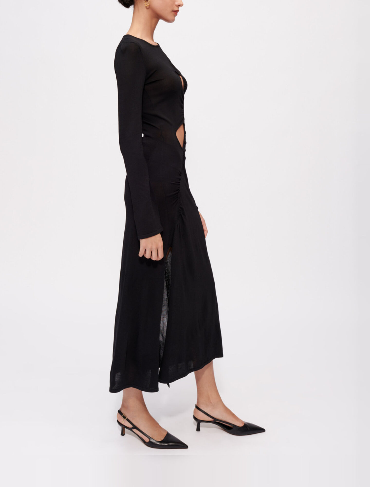 Kleid aus Stretch-Strick mit Öffnungen
