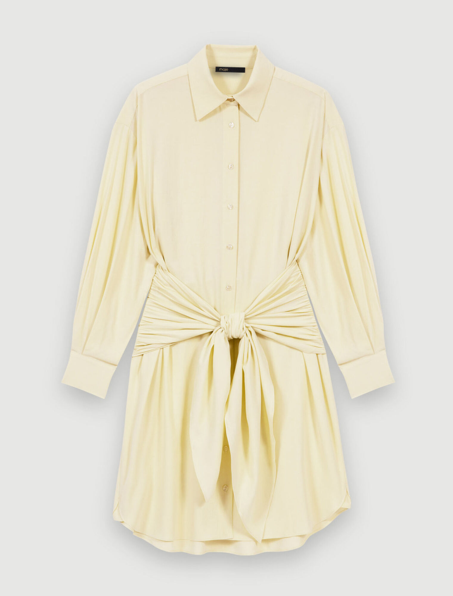 Kurzes Kleid zum Binden