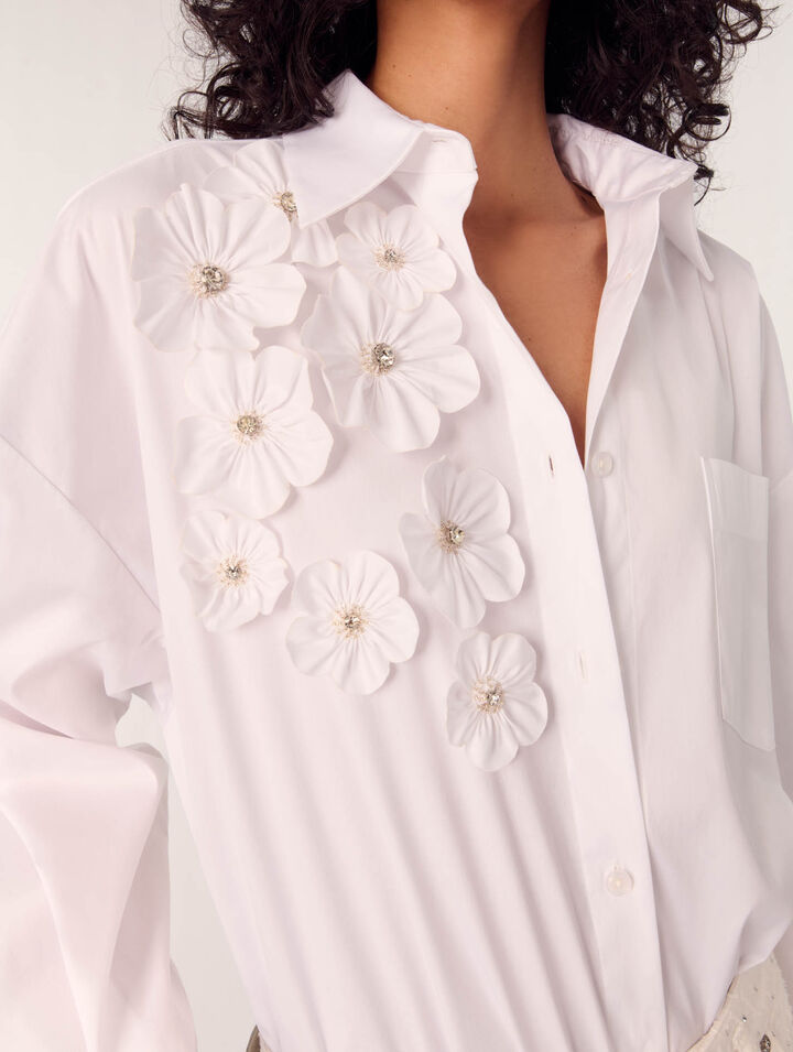 Lange Bluse mit Blumenstickerei