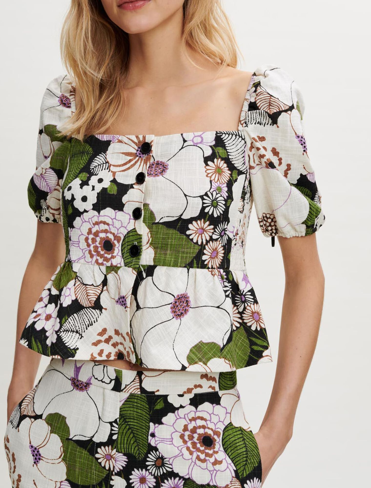 Top mit Blumenprint 70's