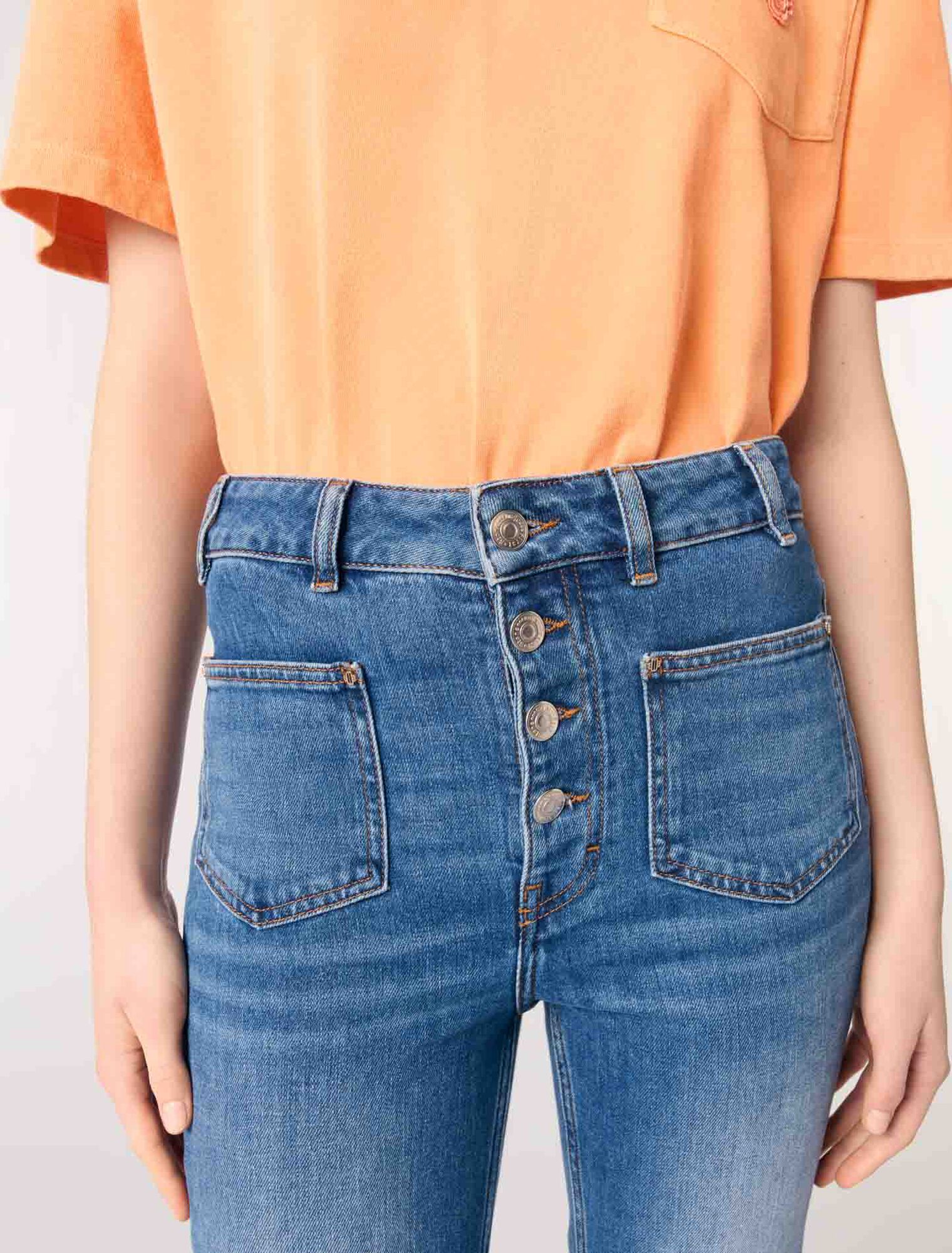Denim jeans with pockets