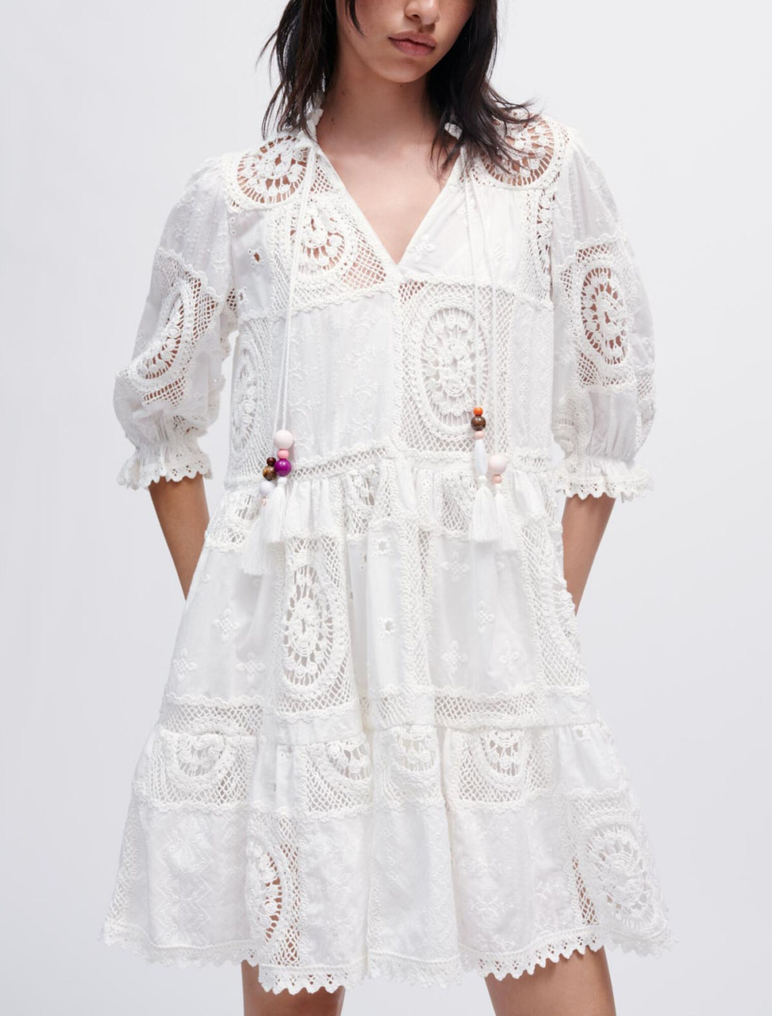 Kleid aus Voile und Häkelstrick