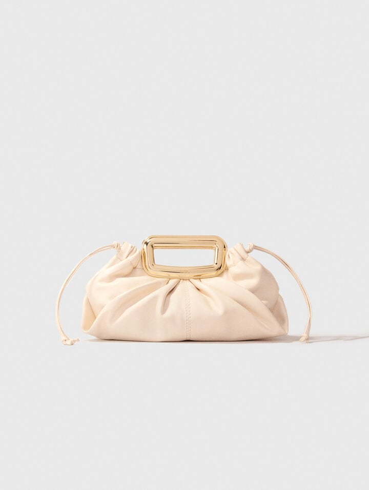 Clutch aus Leder mit Metallgriff