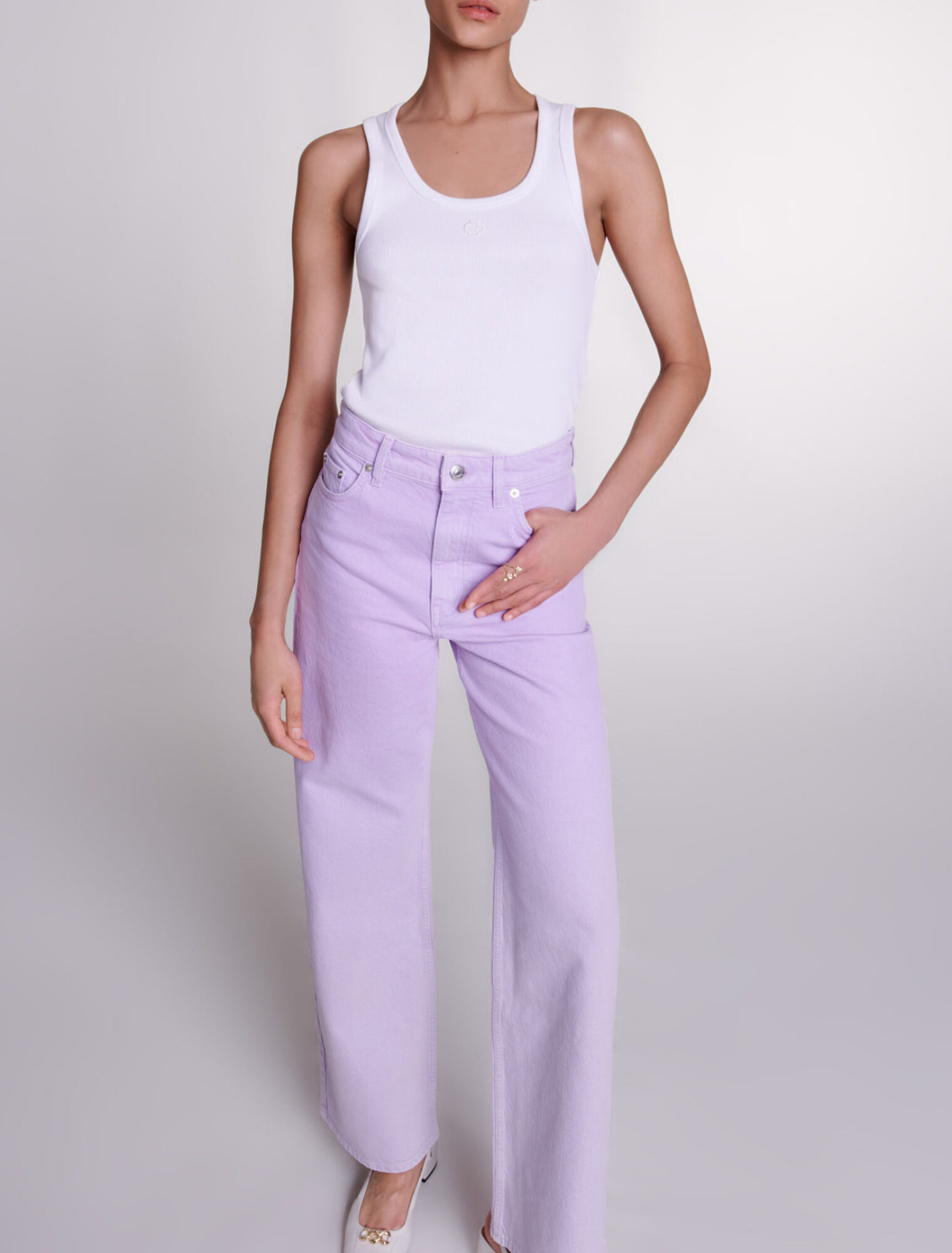 Weite Jeans mit verwaschenem Effekt