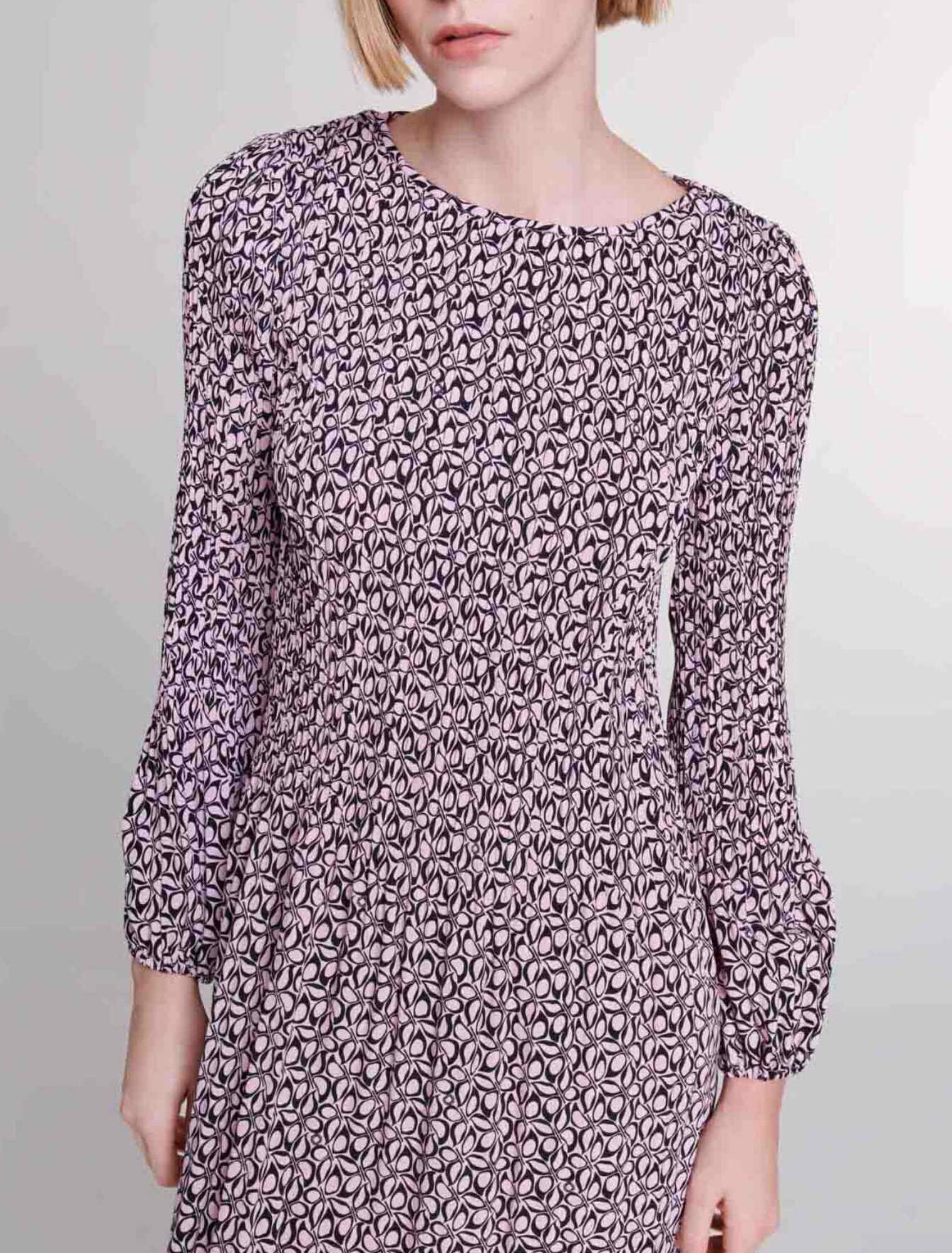 Kurzes Kleid mit Print