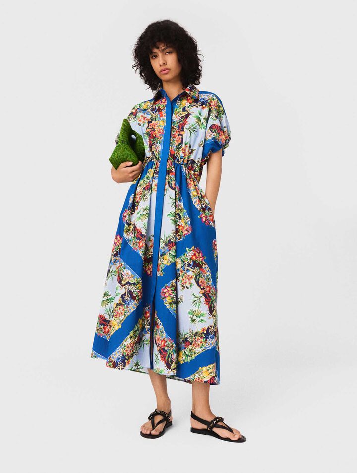 Langes gemustertes Kleid