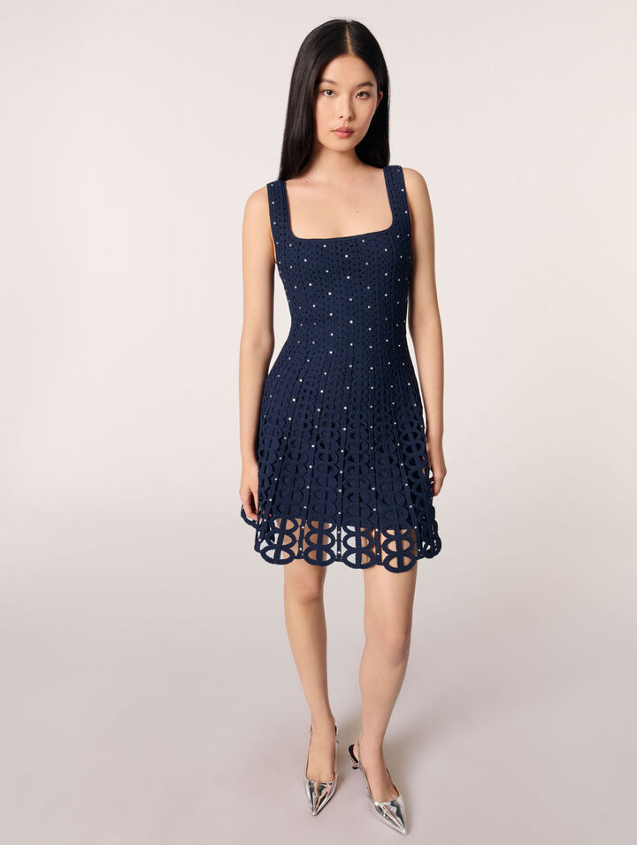 Kurzes Häkelkleid mit Strass