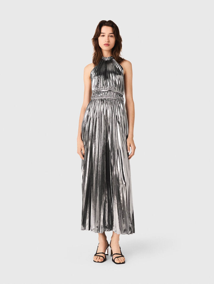 Langes plissiertes Kleid