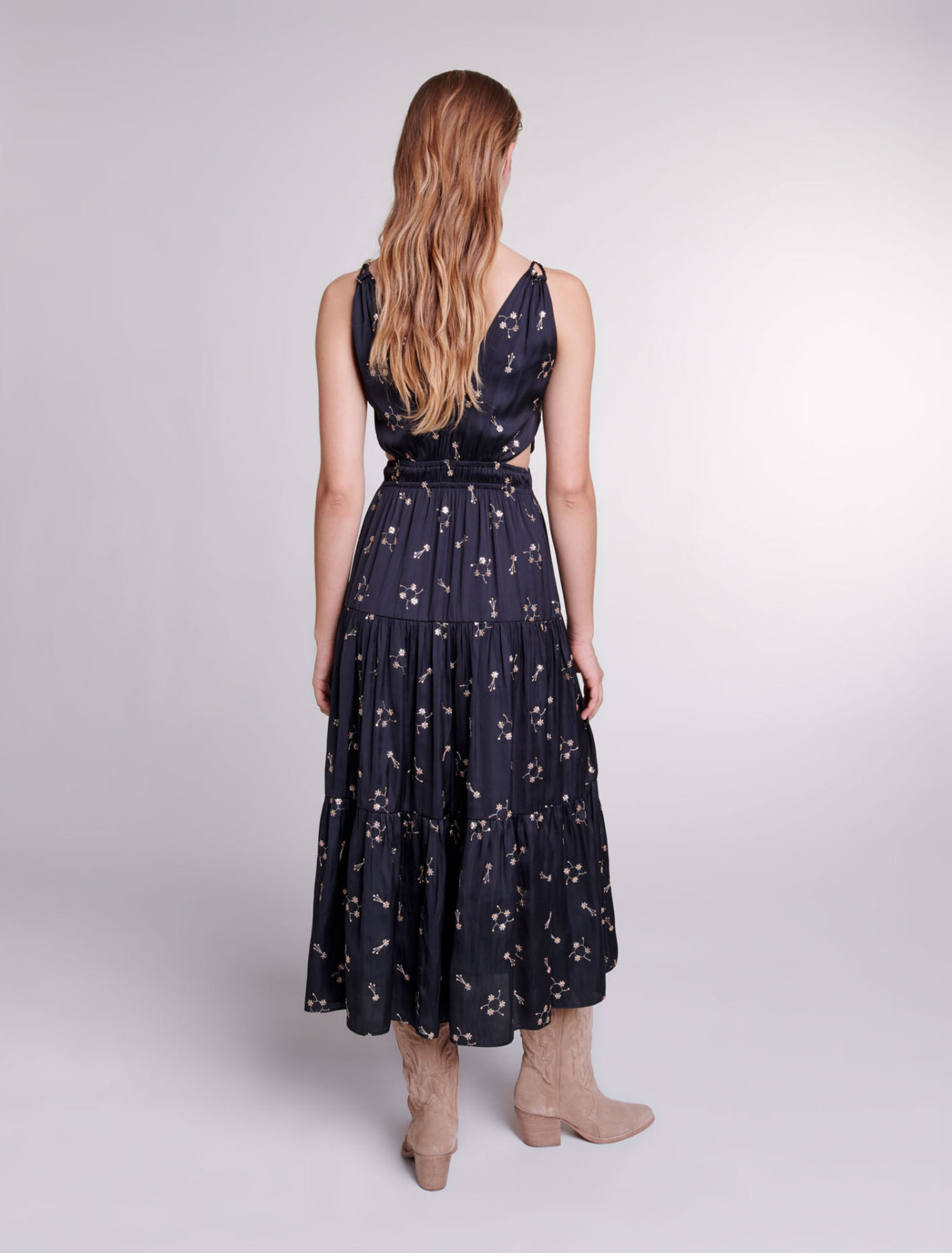 Besticktes Kleid mit Pailletten