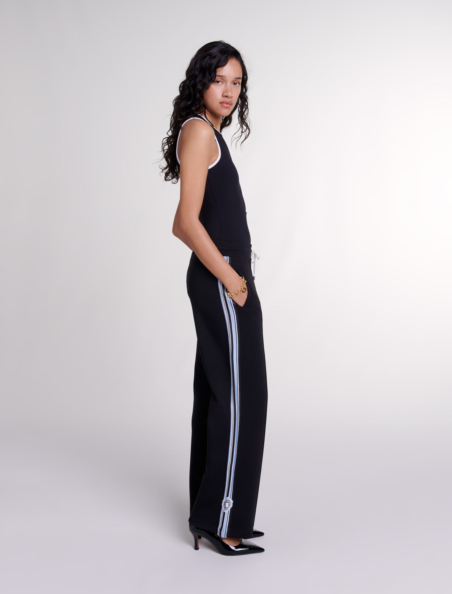 Weite Jogginghose mit Streifen