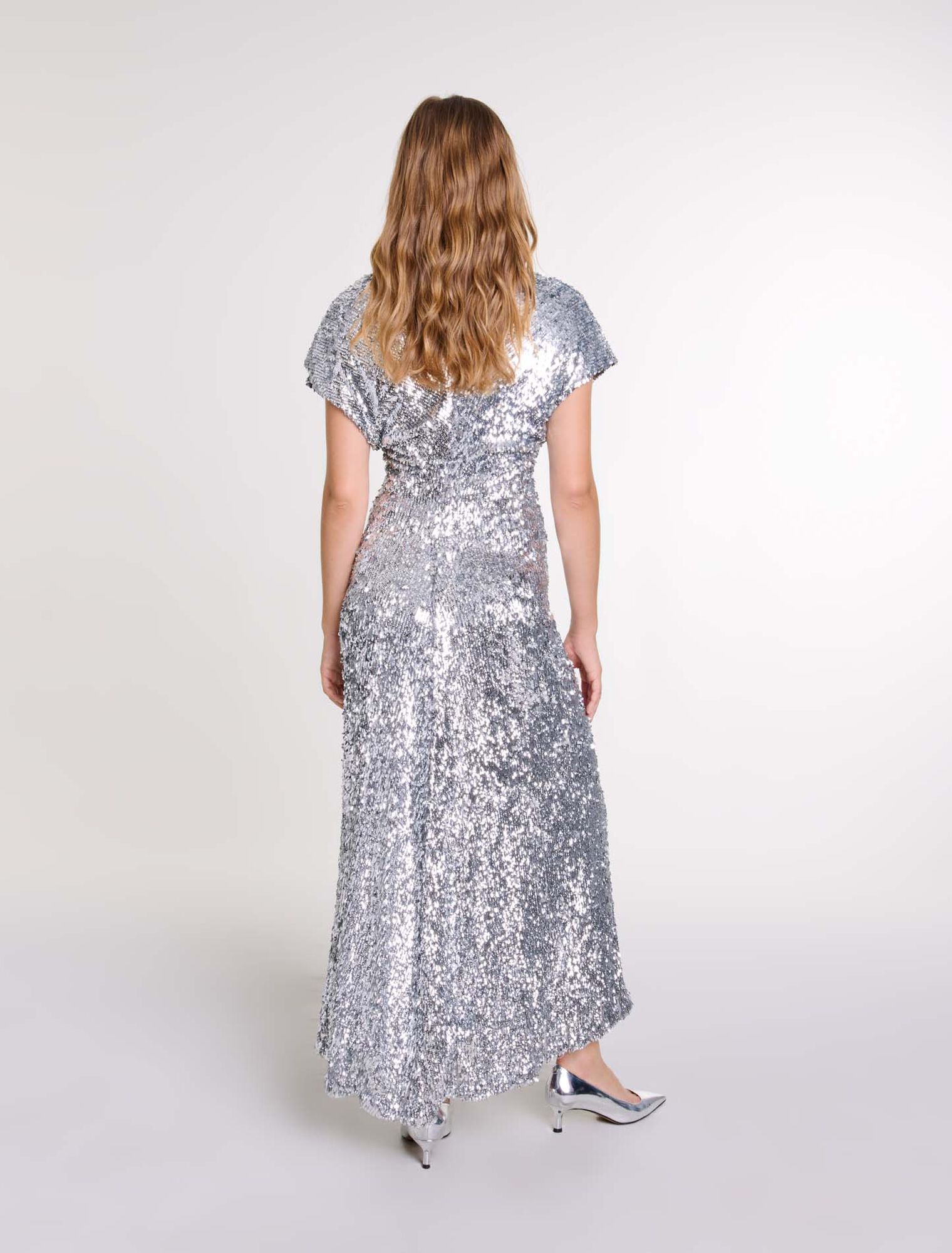 Langes Kleid mit Palletten
