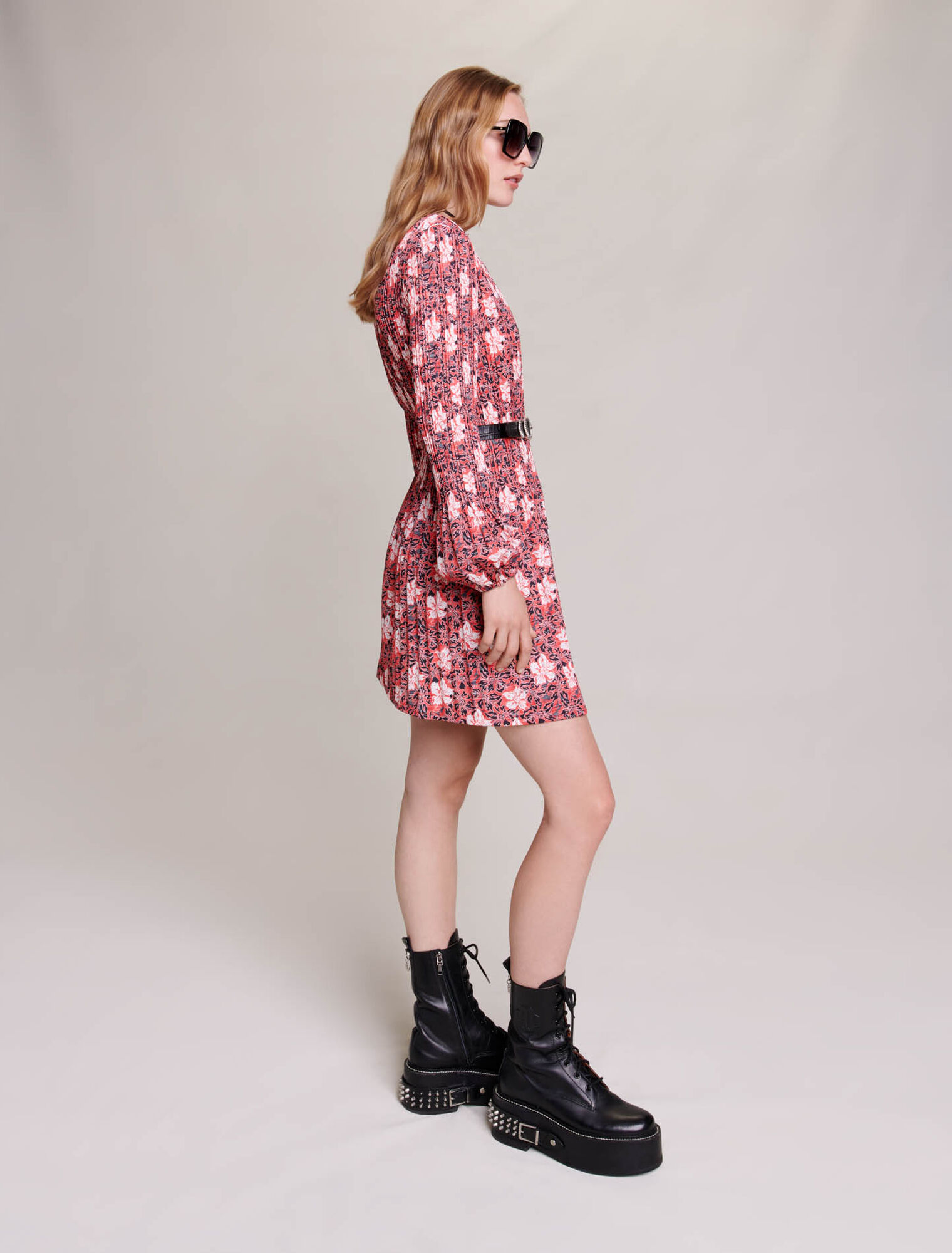 Kurzes Blumenkleid