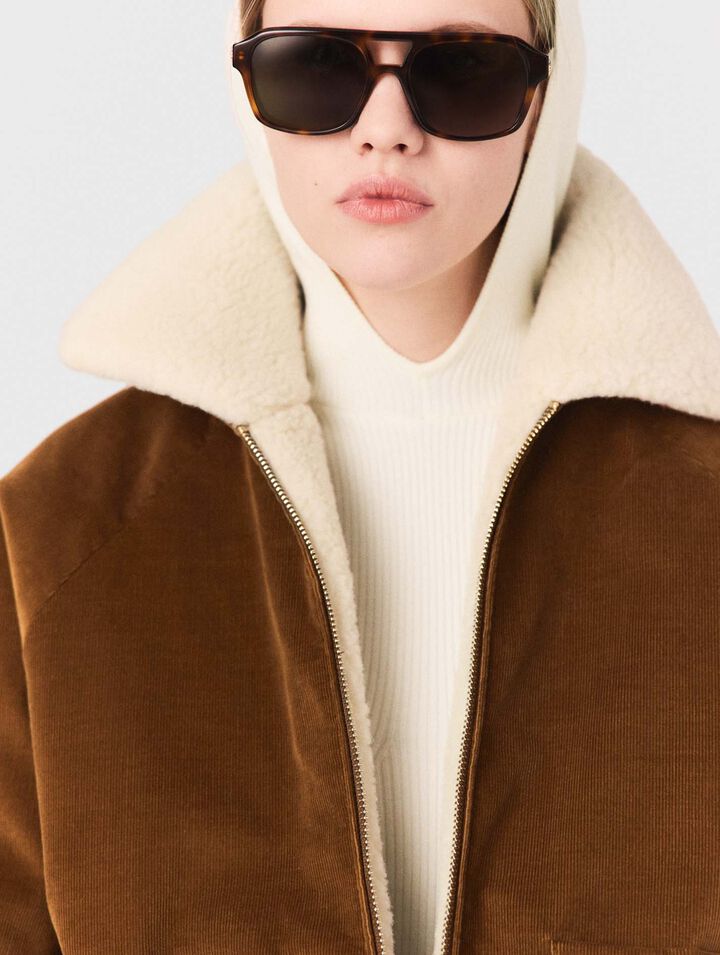 Kurze Cordjacke