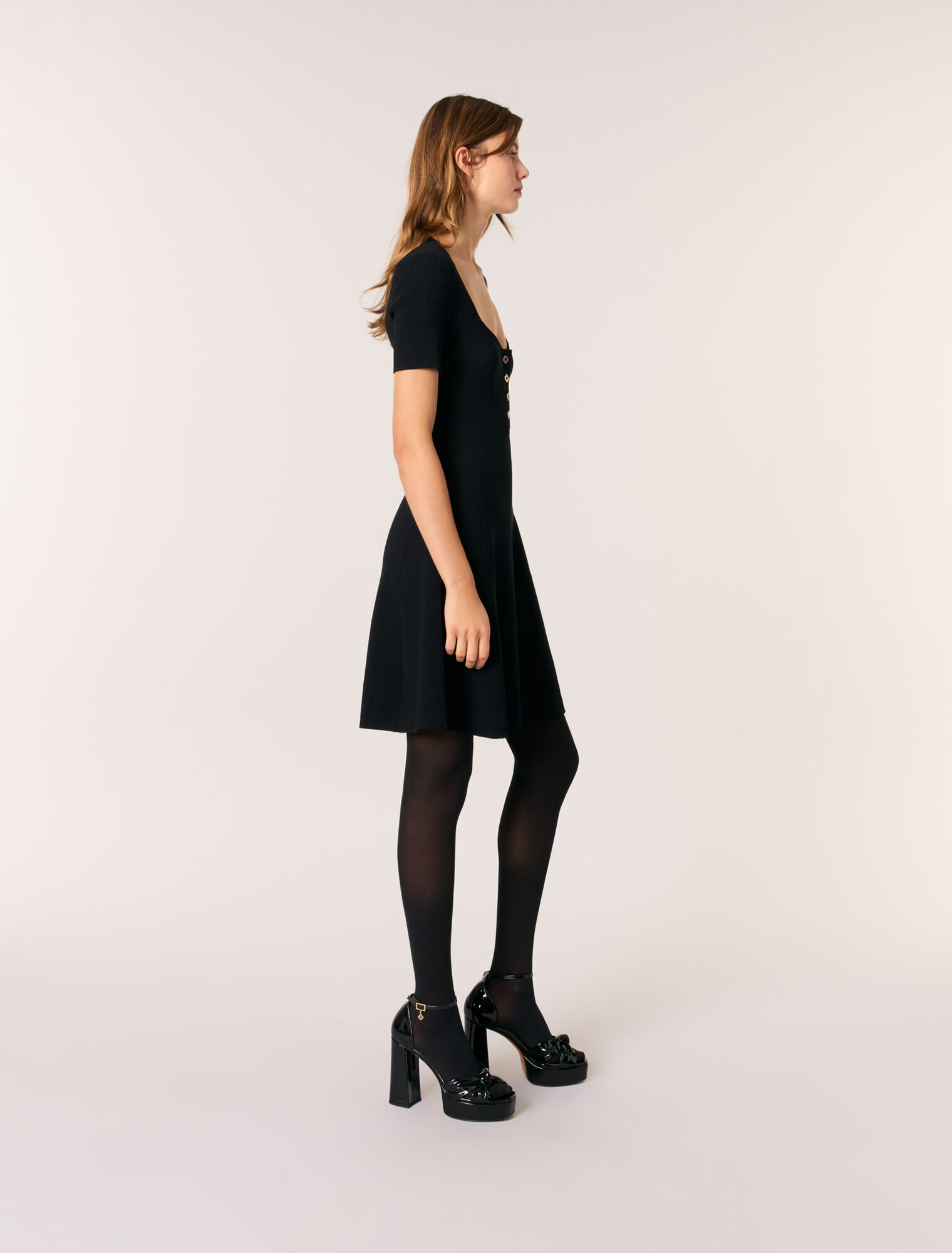 Kurzes Kleid aus Rippstrick