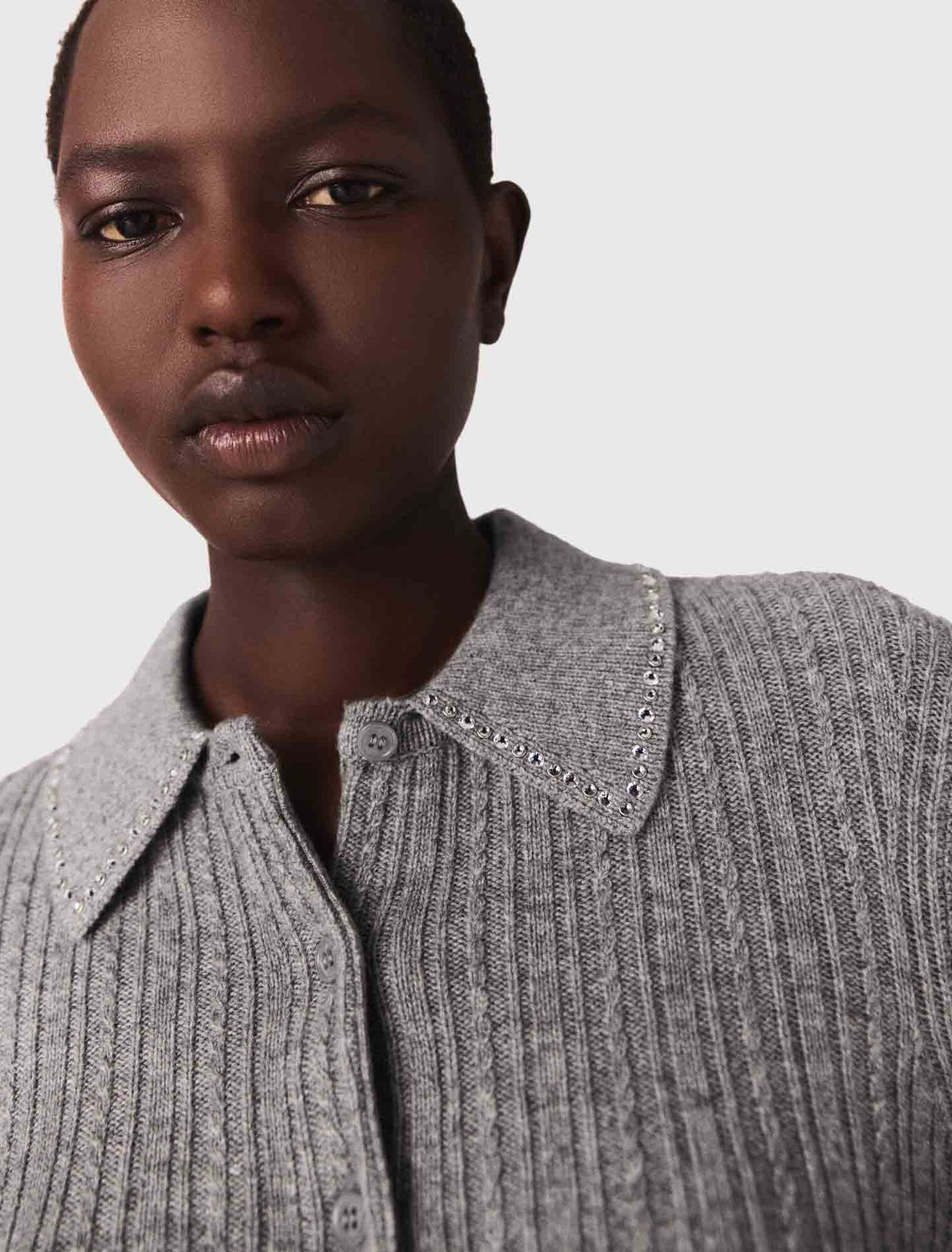 Cardigan mit Strass-Kragen