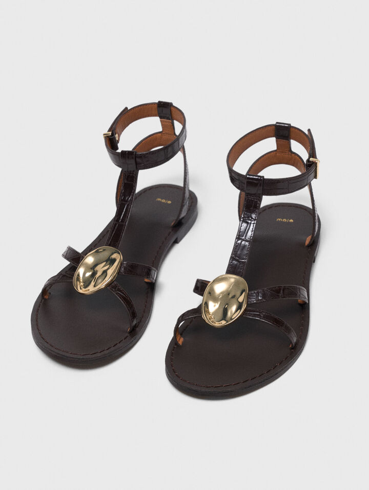 Flache Ledersandalen mit Riemen