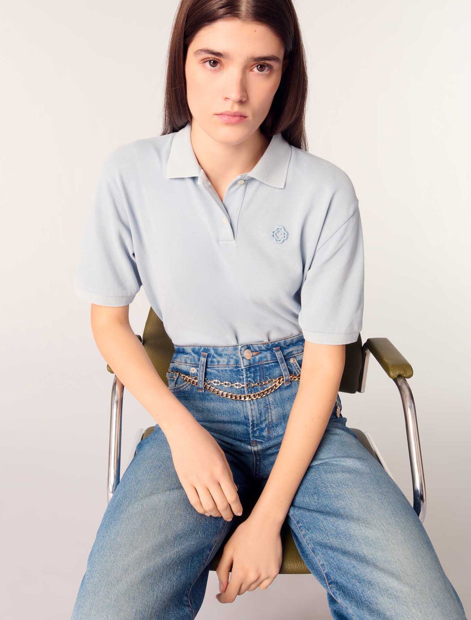 Jeans mit Kettengürtel