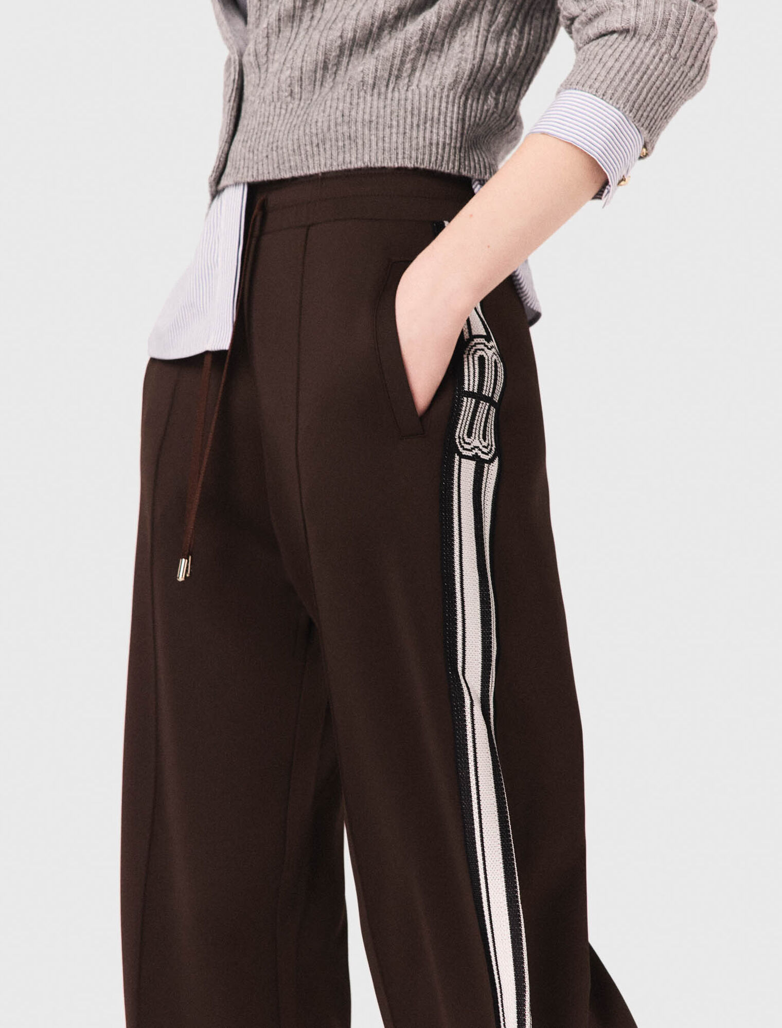 Hose mit geraden Streifen